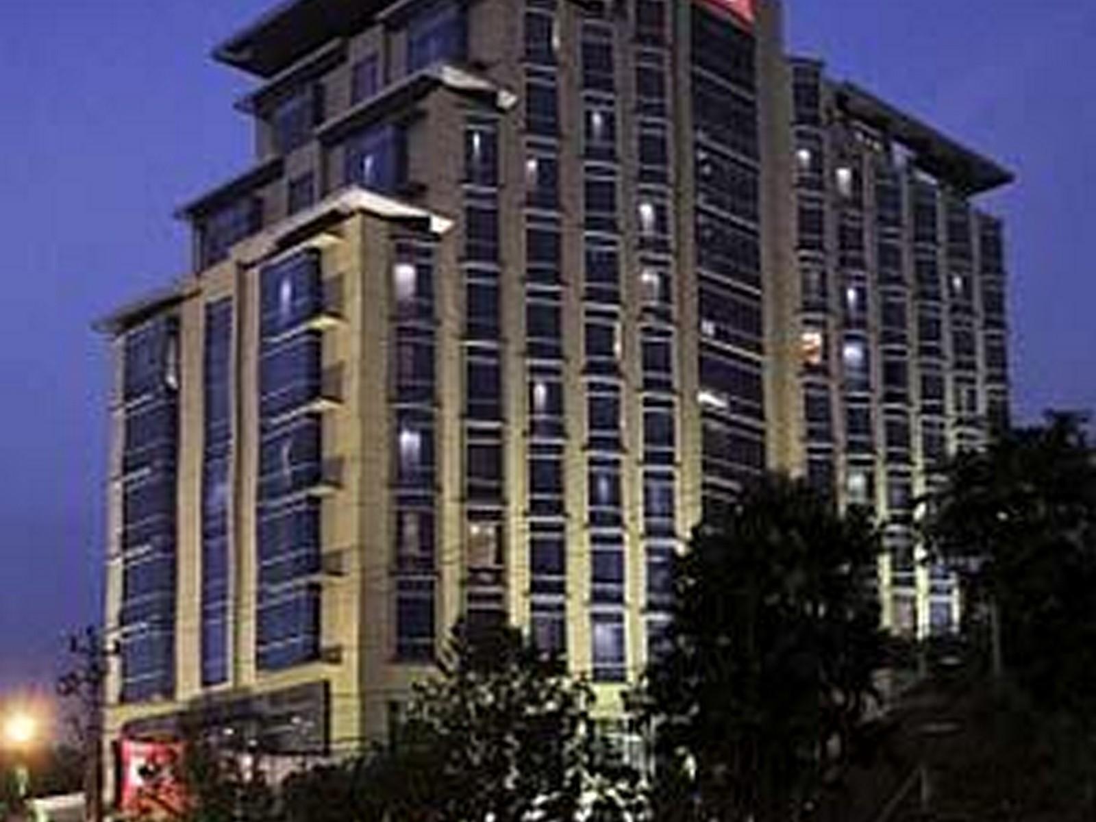 Ibis Simpang Lima 3* Semarang